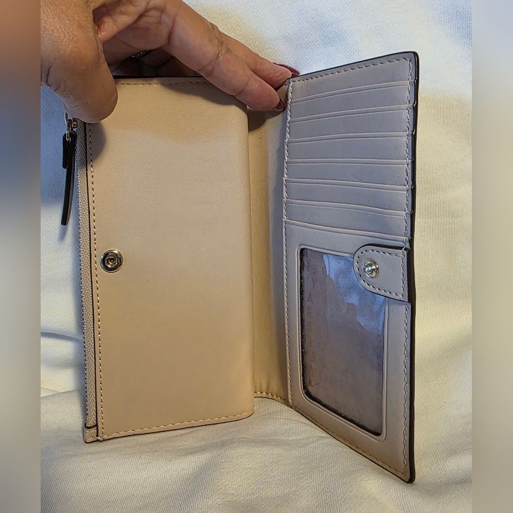 Kate Spade Medium Wallet - Picture 3 of 6